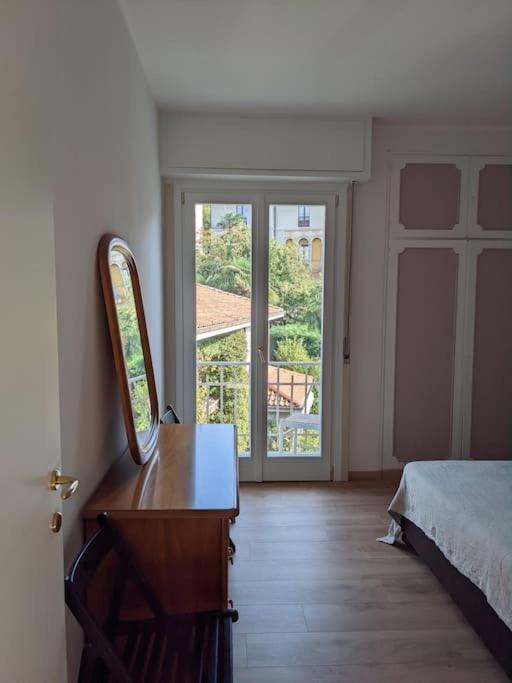 Breathtaking Lake View In The Heart Of Stresa Esterno foto